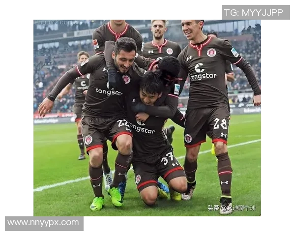 卡尔马与赫尔辛堡的激烈对决展现足球魅力与战术智慧